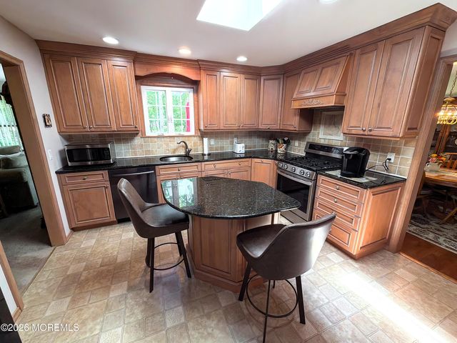 7 Harmony Hill Court, Jackson, NJ 08527