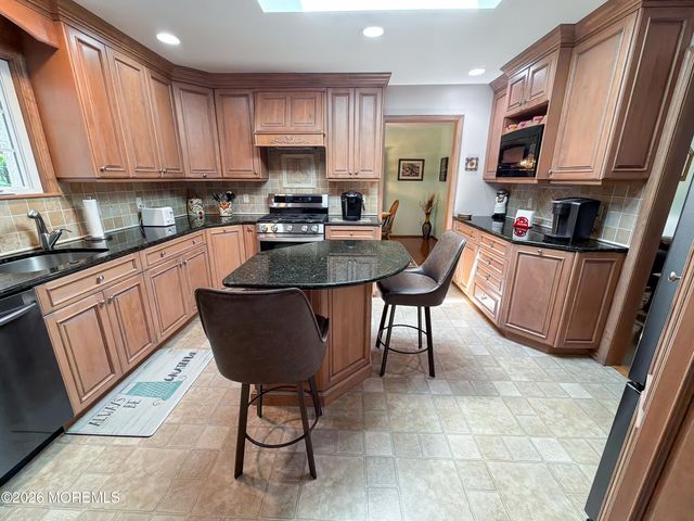7 Harmony Hill Court, Jackson, NJ 08527