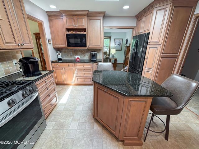 7 Harmony Hill Court, Jackson, NJ 08527