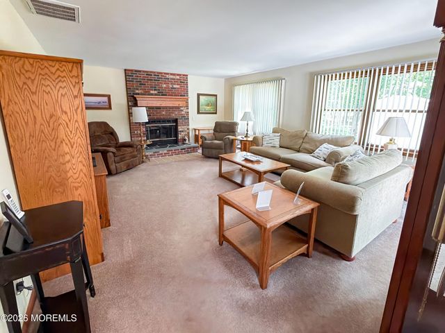 7 Harmony Hill Court, Jackson, NJ 08527