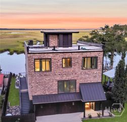 715 E 1st Street, Midway, GA 31320