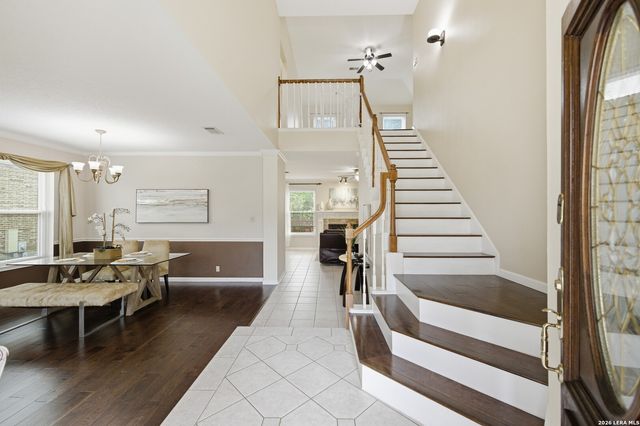 18143 SUMMER KNOLL DR, San Antonio, TX 78258