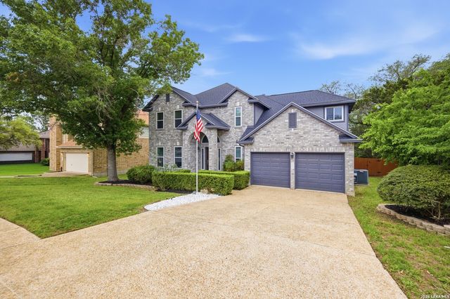 18143 SUMMER KNOLL DR, San Antonio, TX 78258