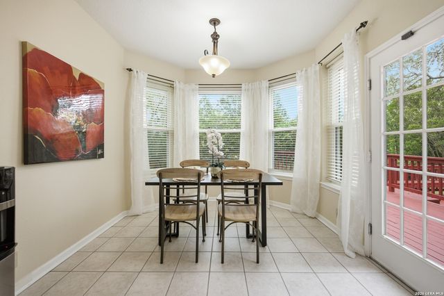 18143 SUMMER KNOLL DR, San Antonio, TX 78258