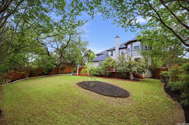 18143 SUMMER KNOLL DR, San Antonio, TX 78258