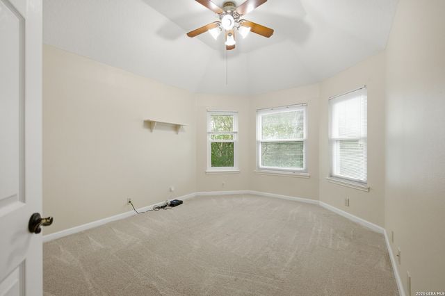 18143 SUMMER KNOLL DR, San Antonio, TX 78258