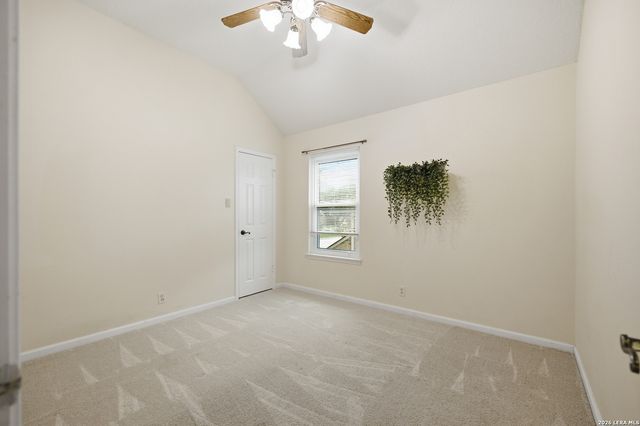 18143 SUMMER KNOLL DR, San Antonio, TX 78258