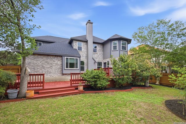 18143 SUMMER KNOLL DR, San Antonio, TX 78258