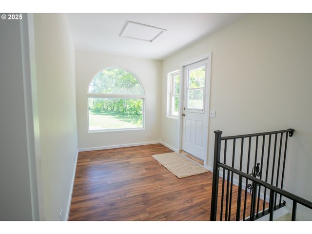 28788 GIMPL HILL Rd, Eugene, OR 97402