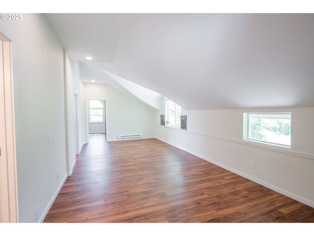 28788 GIMPL HILL Rd, Eugene, OR 97402