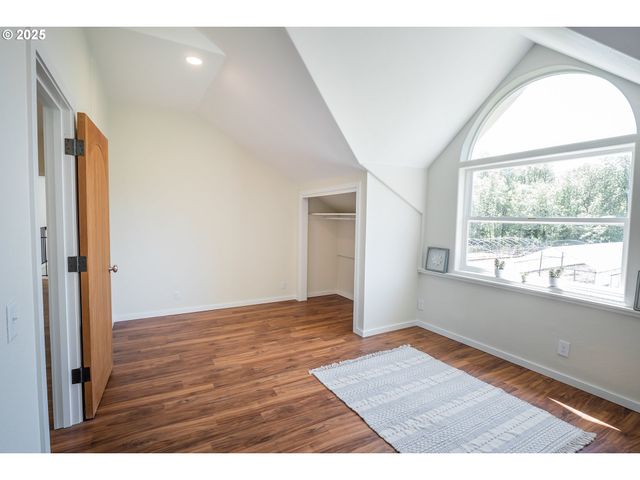 28788 GIMPL HILL Rd, Eugene, OR 97402