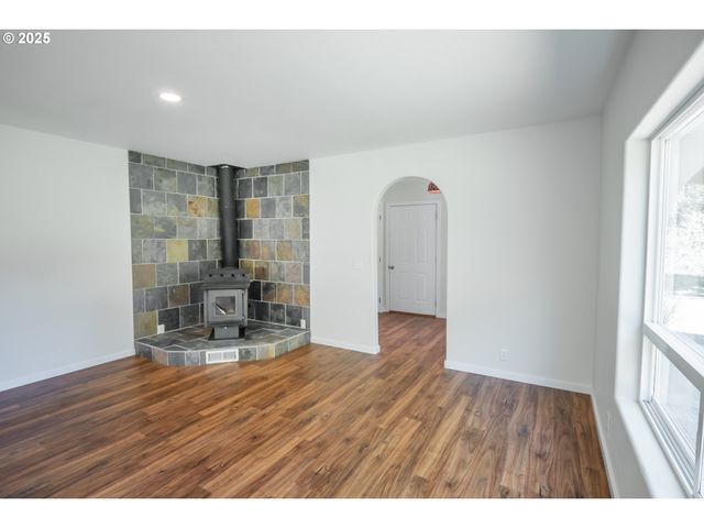 28788 GIMPL HILL Rd, Eugene, OR 97402