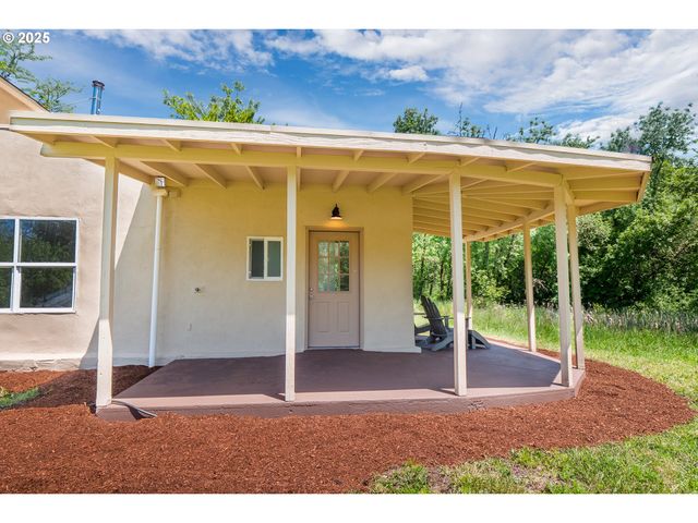 28788 GIMPL HILL Rd, Eugene, OR 97402