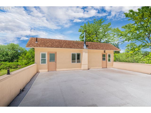 28788 GIMPL HILL Rd, Eugene, OR 97402