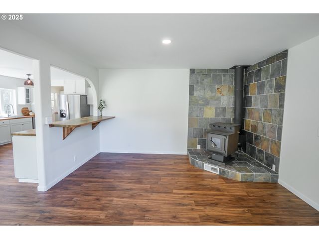 28788 GIMPL HILL Rd, Eugene, OR 97402