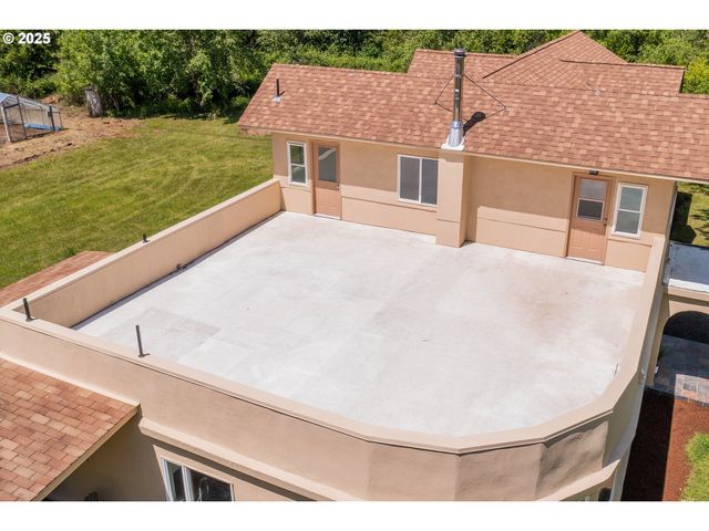 28788 GIMPL HILL Rd, Eugene, OR 97402