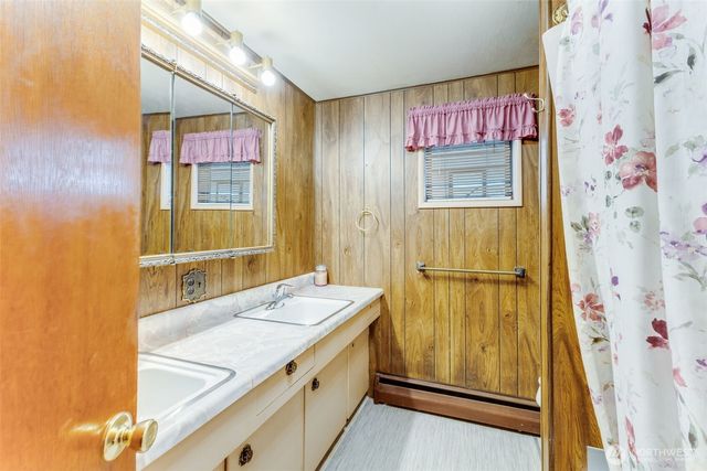 1319 Wood Avenue, Sumner, WA 98390