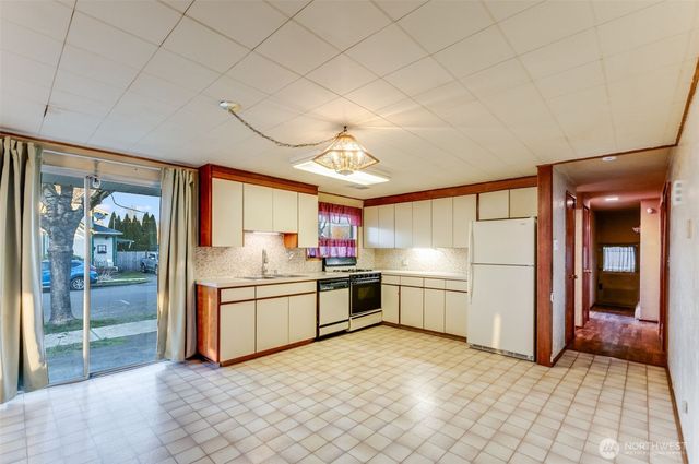 1319 Wood Avenue, Sumner, WA 98390