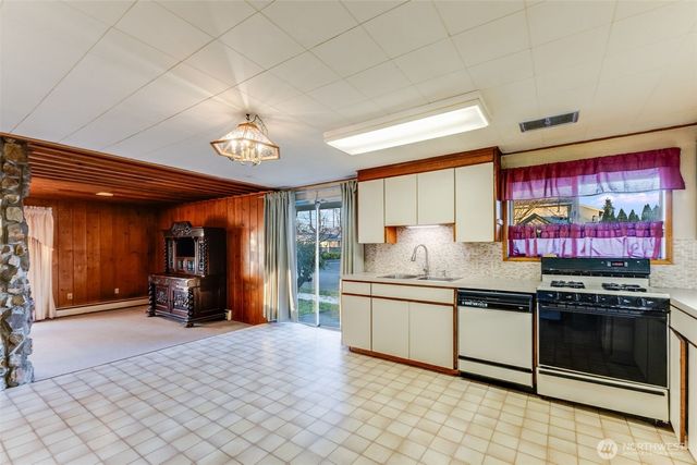 1319 Wood Avenue, Sumner, WA 98390