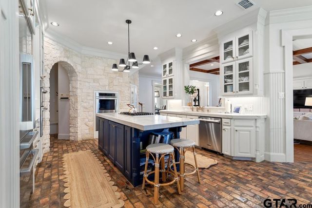 3726 Woods Blvd, Tyler, TX 75707