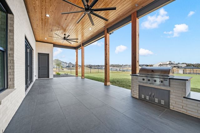 1805 Laguna Bay S, Pelican Bay, TX 76020