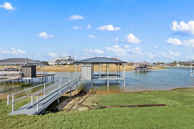 1805 Laguna Bay S, Pelican Bay, TX 76020