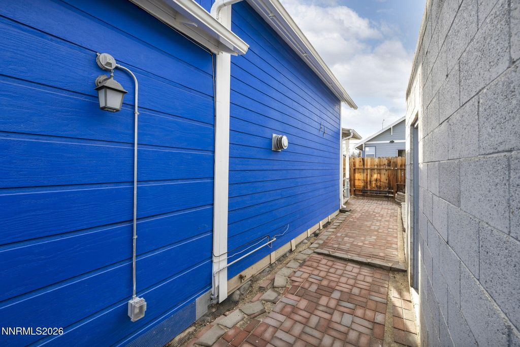 Image 2 of property listing at 112 Keystone Avenue 1/2, Reno, NV 89503