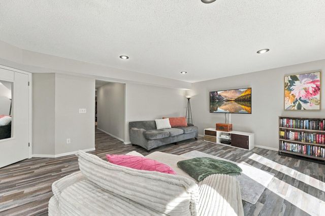 5700 Lexington Avenue N, Shoreview, MN 55126