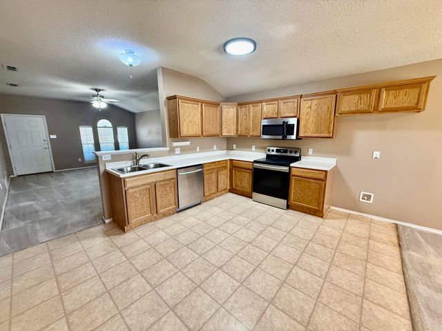 531 N Juneau Avenue, Lubbock, TX 79416