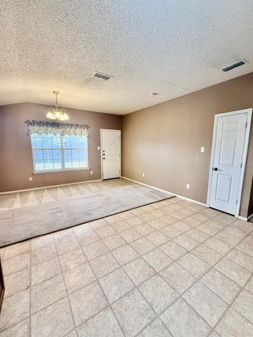 531 N Juneau Avenue, Lubbock, TX 79416