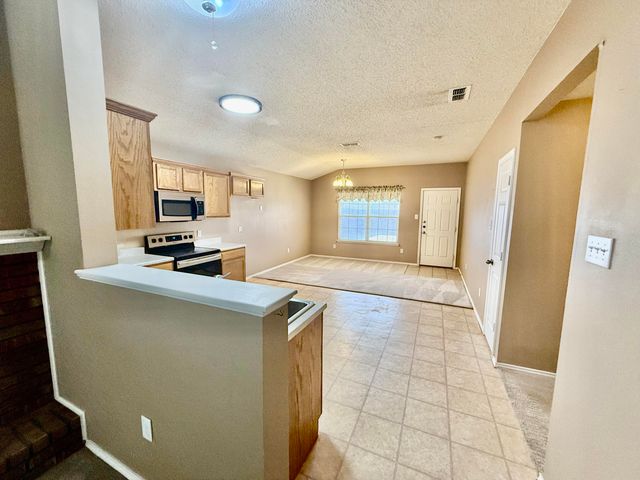 531 N Juneau Avenue, Lubbock, TX 79416