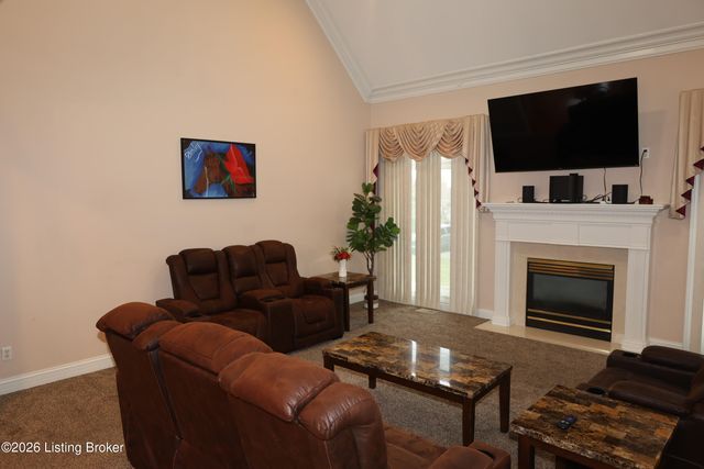 7606 Kendrick Crossing Ln, Louisville, KY 40291