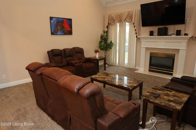 7606 Kendrick Crossing Ln, Louisville, KY 40291