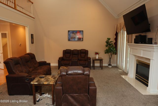 7606 Kendrick Crossing Ln, Louisville, KY 40291