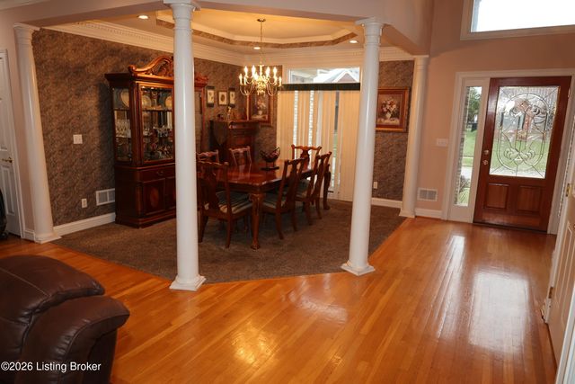 7606 Kendrick Crossing Ln, Louisville, KY 40291