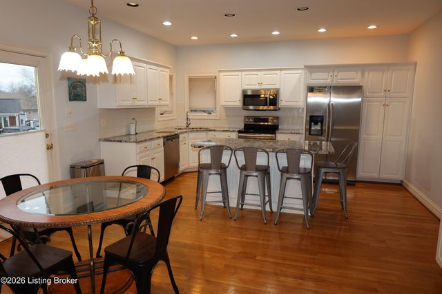 7606 Kendrick Crossing Ln, Louisville, KY 40291