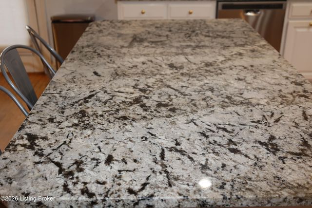 7606 Kendrick Crossing Ln, Louisville, KY 40291