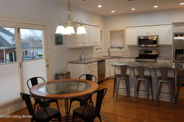 7606 Kendrick Crossing Ln, Louisville, KY 40291