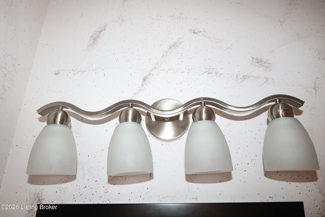 7606 Kendrick Crossing Ln, Louisville, KY 40291