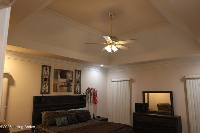 7606 Kendrick Crossing Ln, Louisville, KY 40291