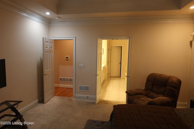 7606 Kendrick Crossing Ln, Louisville, KY 40291