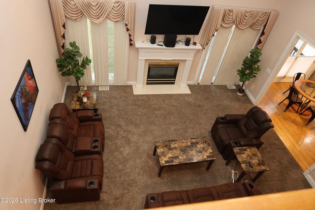 7606 Kendrick Crossing Ln, Louisville, KY 40291