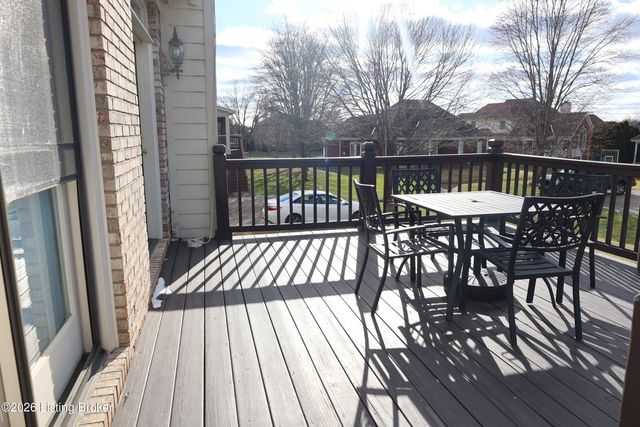 7606 Kendrick Crossing Ln, Louisville, KY 40291