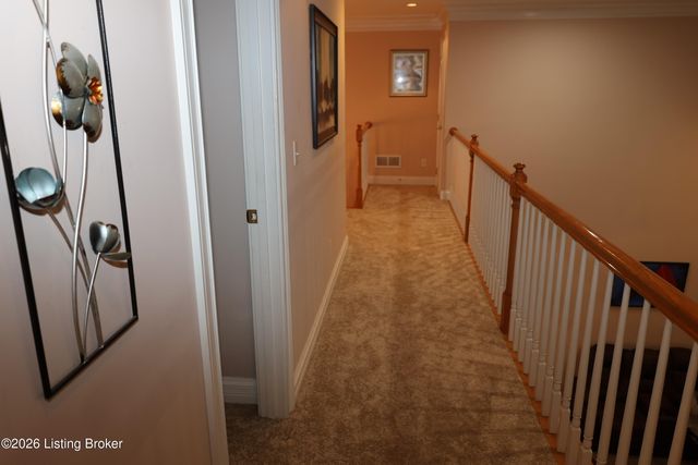 7606 Kendrick Crossing Ln, Louisville, KY 40291