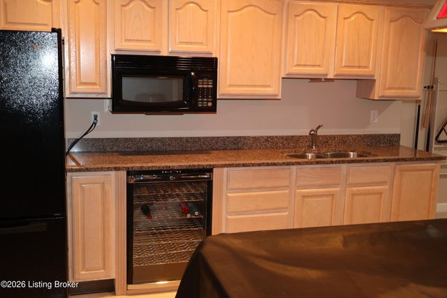 7606 Kendrick Crossing Ln, Louisville, KY 40291