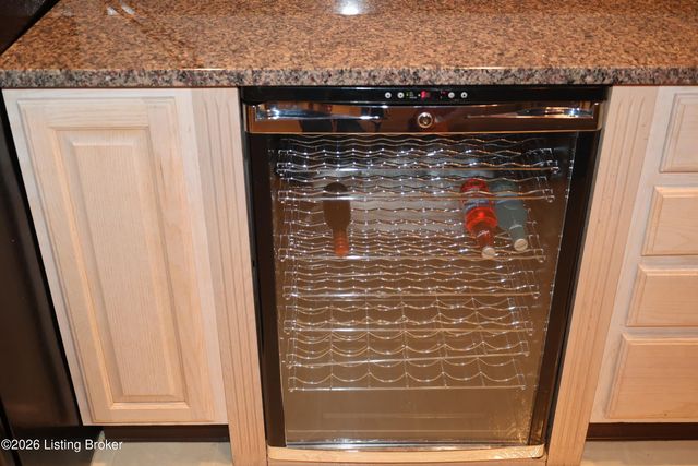 7606 Kendrick Crossing Ln, Louisville, KY 40291