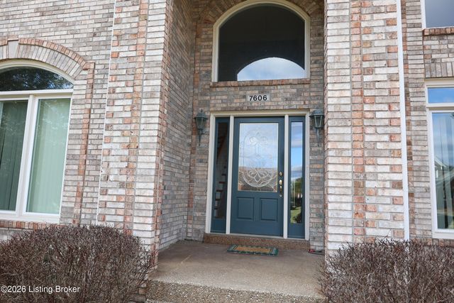 7606 Kendrick Crossing Ln, Louisville, KY 40291
