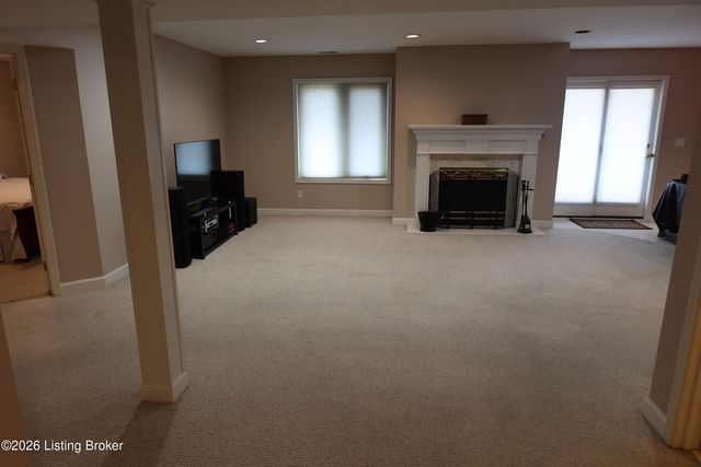 7606 Kendrick Crossing Ln, Louisville, KY 40291