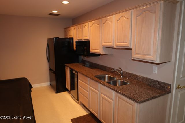 7606 Kendrick Crossing Ln, Louisville, KY 40291