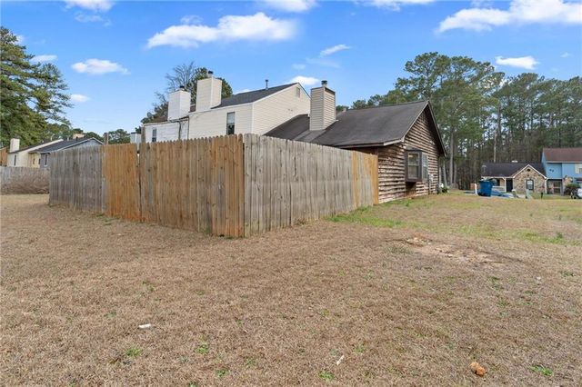 8260 Canyon Forge Drive, Riverdale, GA 30274